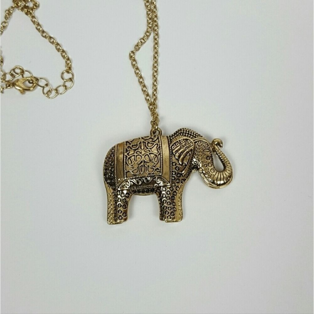 Necklace Elephant Pendant Gold Tone‎